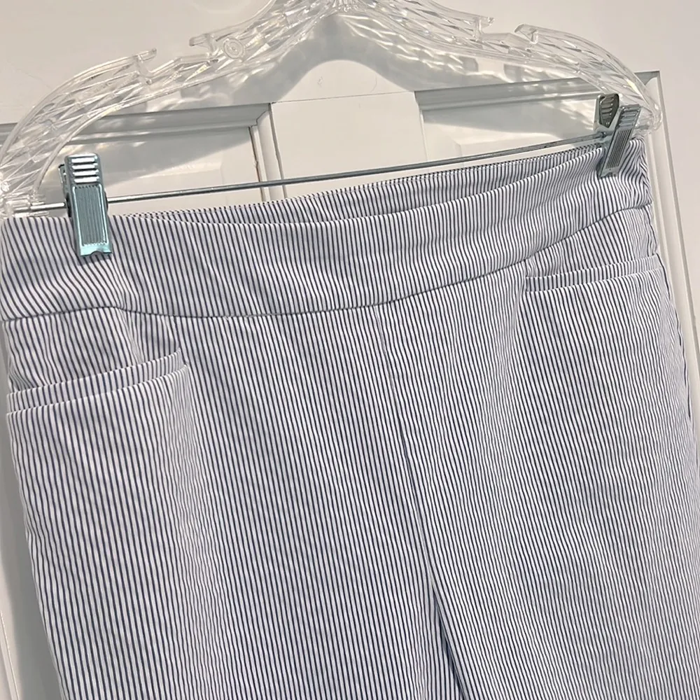 Chico’s So Slimming Brigitte Ankle Pants Seersucker Blue White Slim Fit Size 10 - Image 6