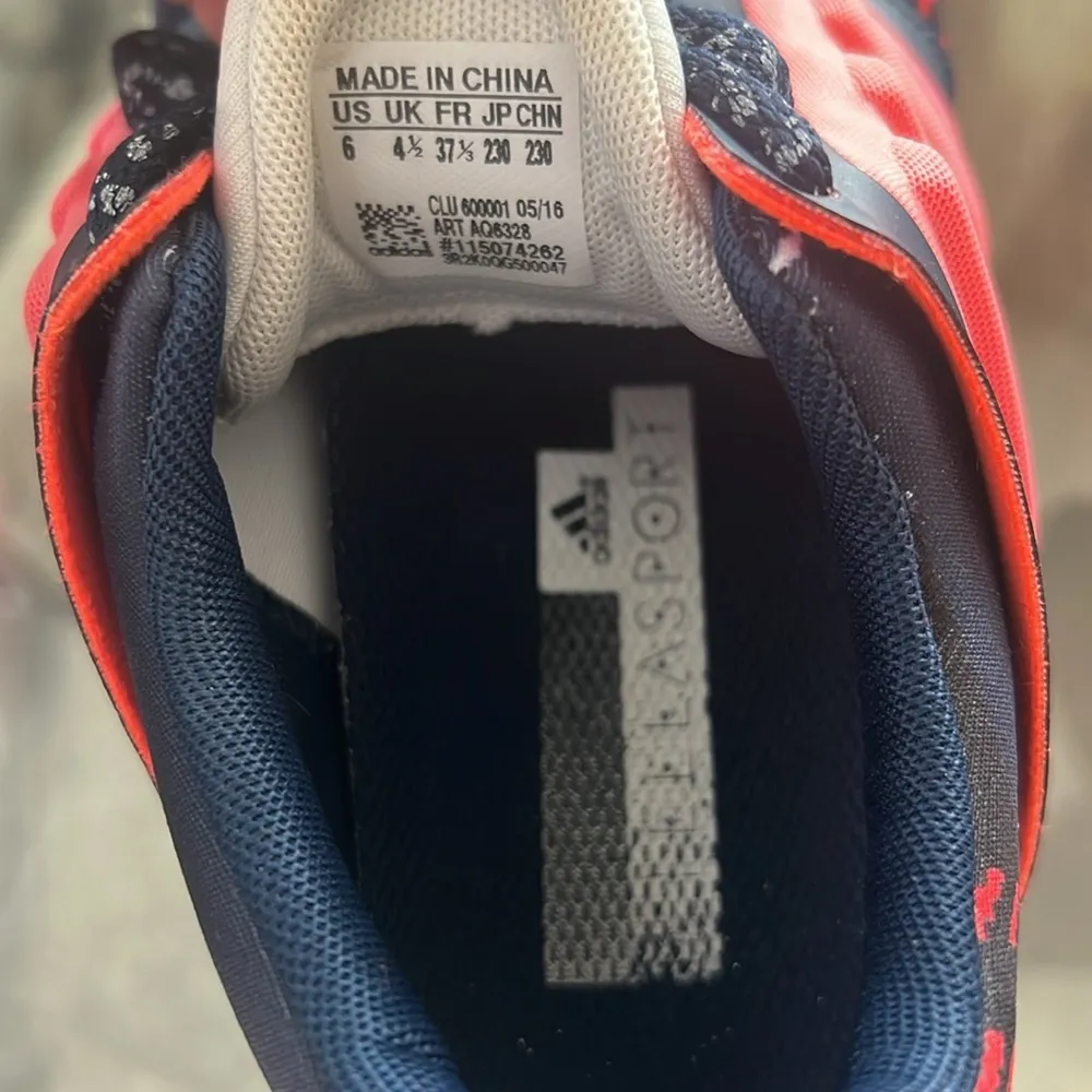 Adidas Stellasport Yvori Navy Sneakers, Size 6 EXCELLENT! - Image 8