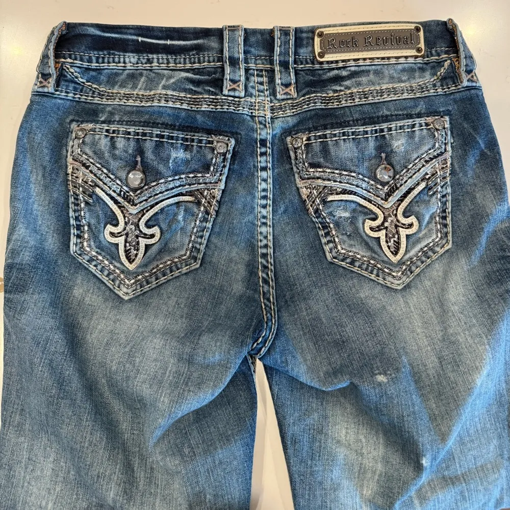 ROCK REVIVAL Hettie Stretch Cropped Jean Distressed Bling Pockets Size 27 - Image 10