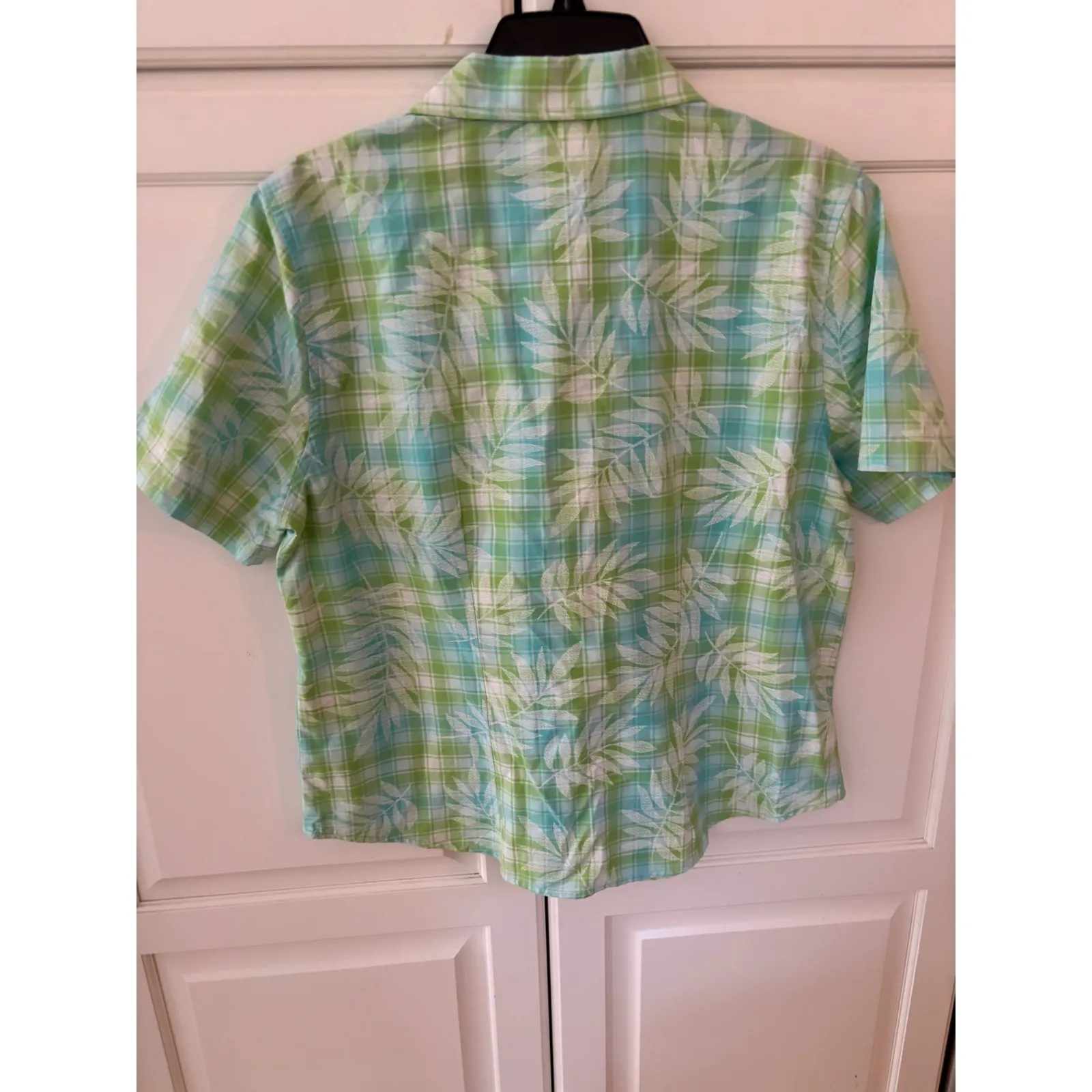 ERIKA Womens Short Sleeve Button Up Shirt Green Blue Plaid Leaf Print Size XL - Image 4