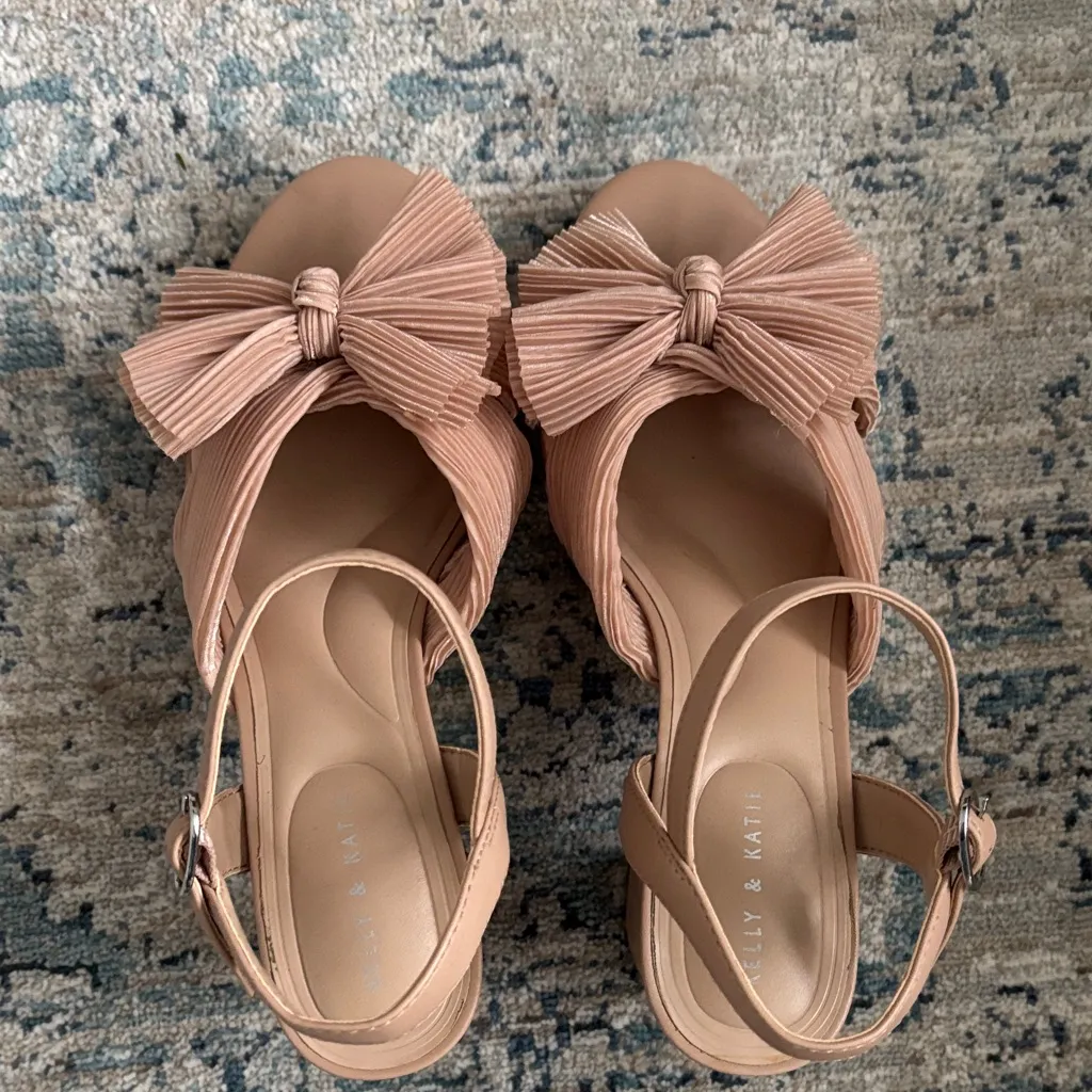 Kelly & Katie Blush Bow Sandals - Image 5