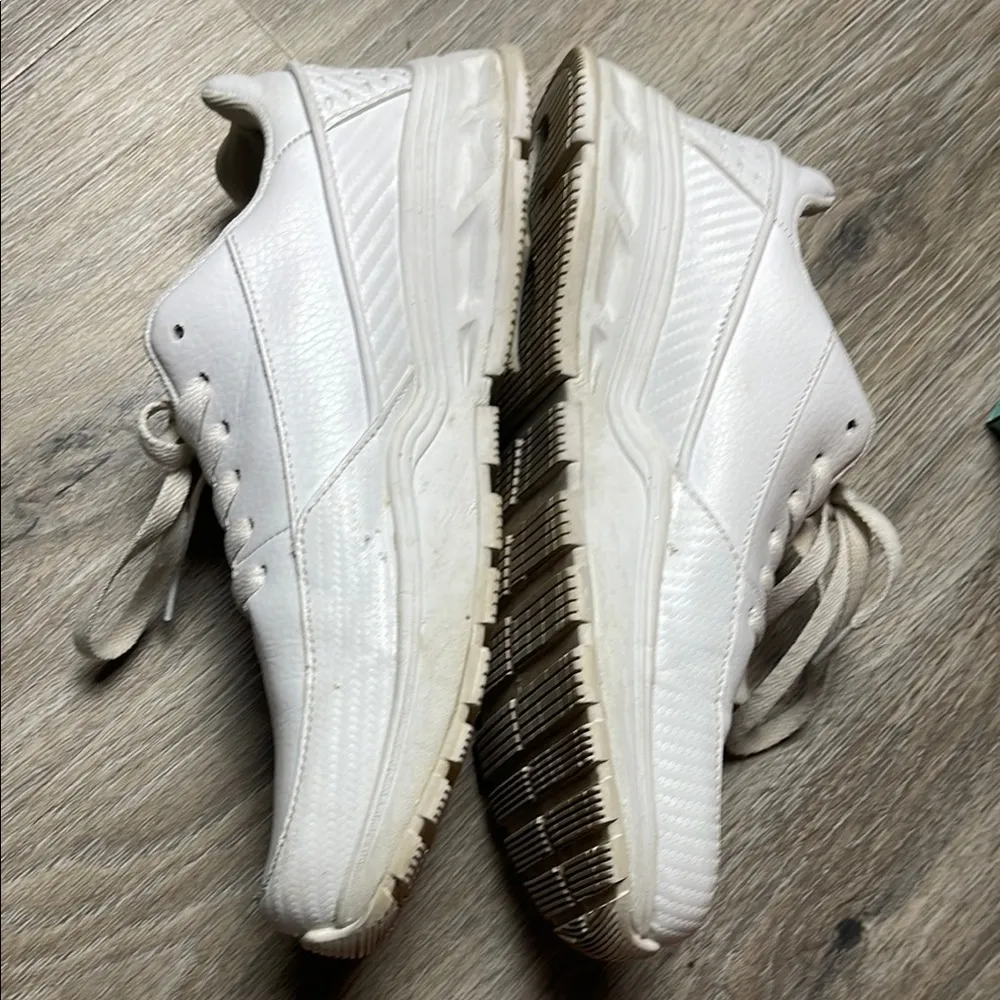 Infinity by Cherokee Uniforms Women's White Sneakers - Image 6