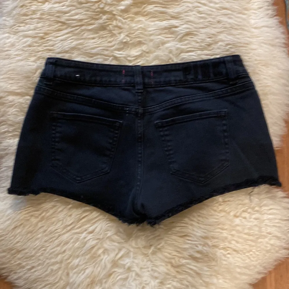 PINK Victoria’s Secret Black Raw Hem Denim Jeans Shorts EUC Sz 4 Cotton - Image 6