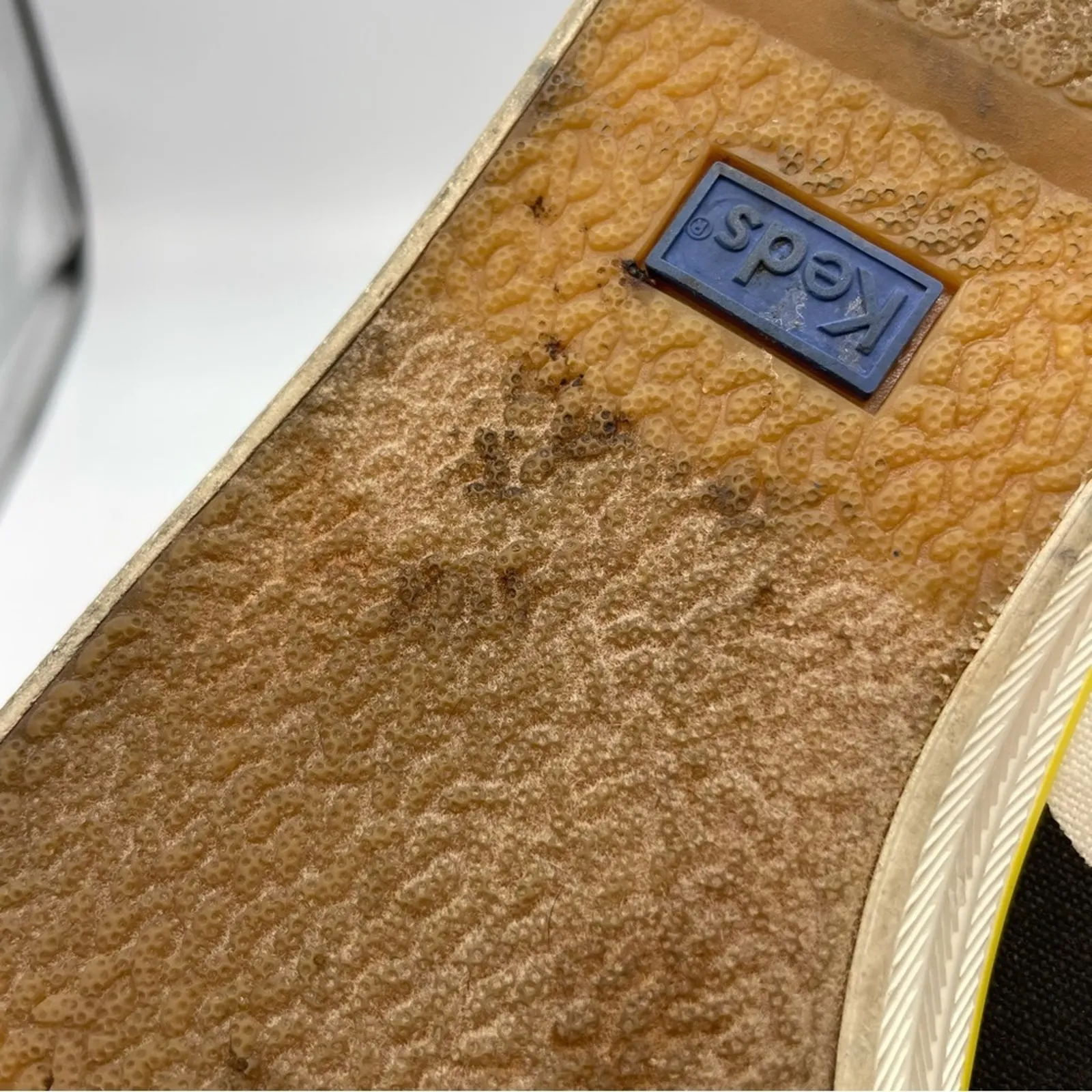 Kate Spade X Keds Black White & Yellow Apple Print Lace Up Flats Sneakers 8.5 - Image 9