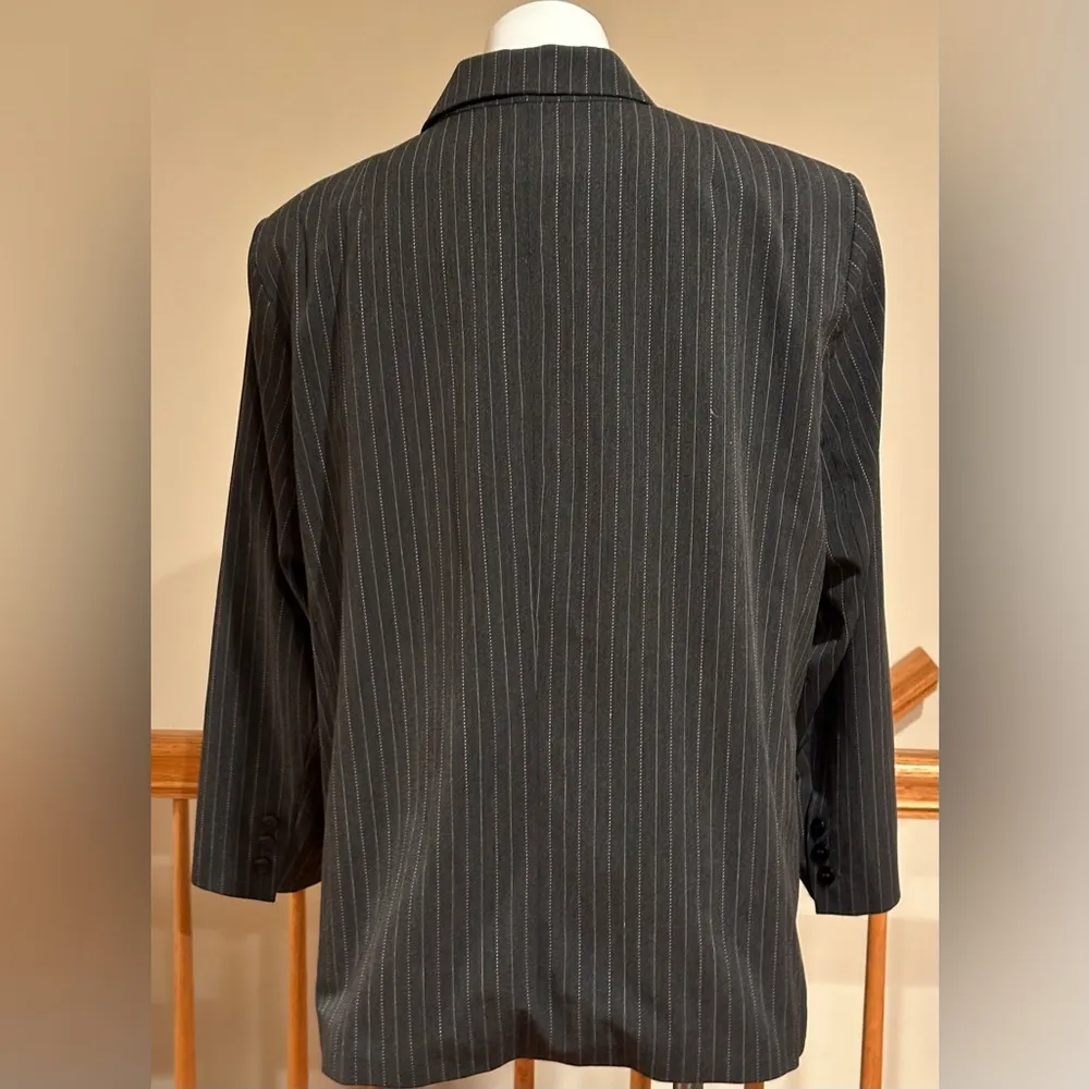 Maggie Barnes Gray Pink & White Tripes Pants Suit Jacket Set Has PocketsSz 26W P - Image 2