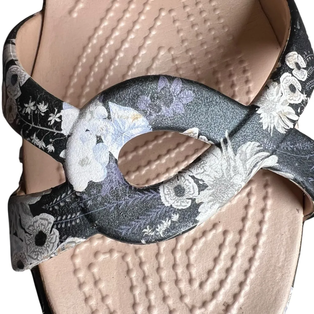 CROCS Sandals Womens Sz 9 Meleen Twist Shoes Floral Rubber Slide Slip On Comfort - Image 8