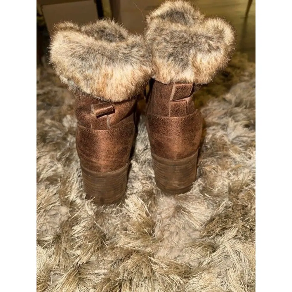 Steve Madden Brown Combat Boots with Fur - Image 3