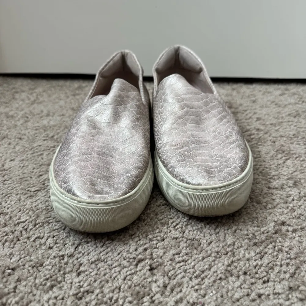 J/Slides Metallic Pink Snakeskin Slide On 10 - Image 9