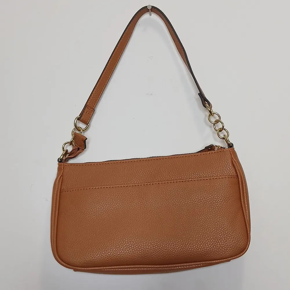 NWOT  brown pebble leather hand bag - Image 4