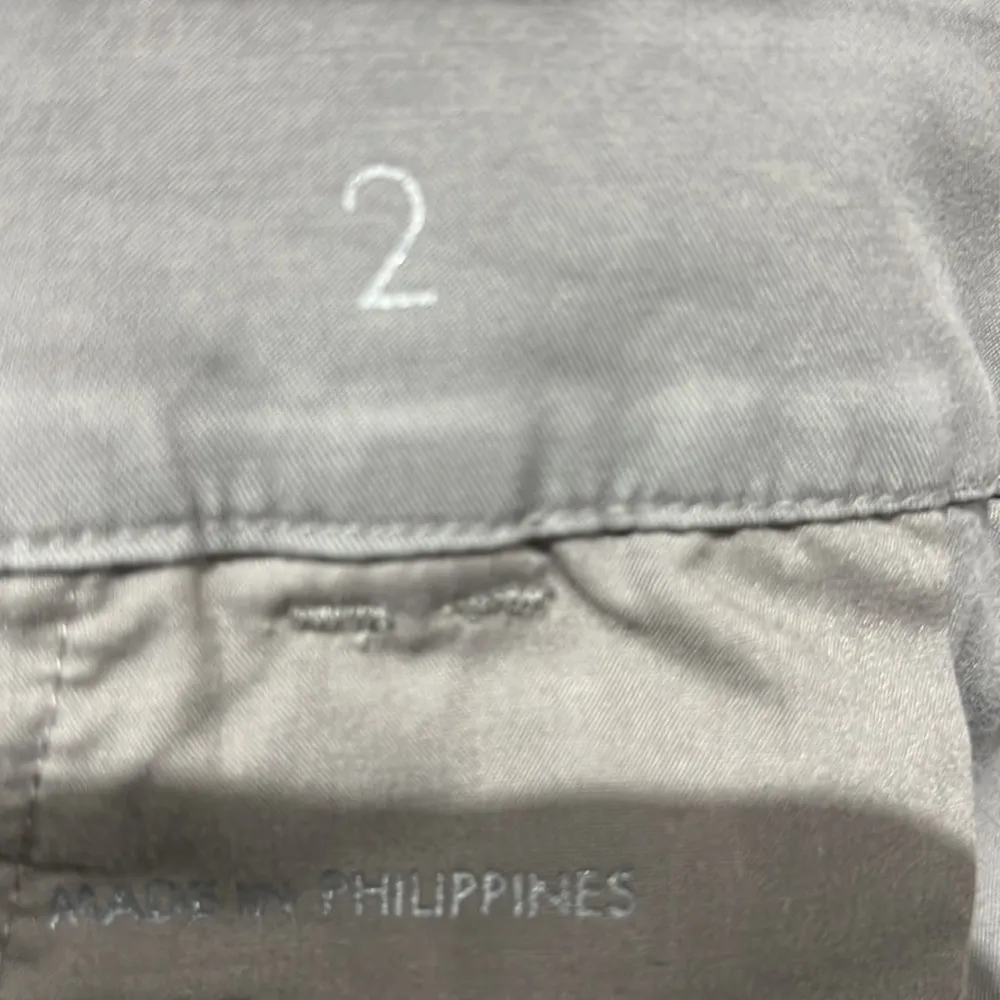 Ann Taylor Gray Boardwalk Shorts Women's Size 2 - Image 4