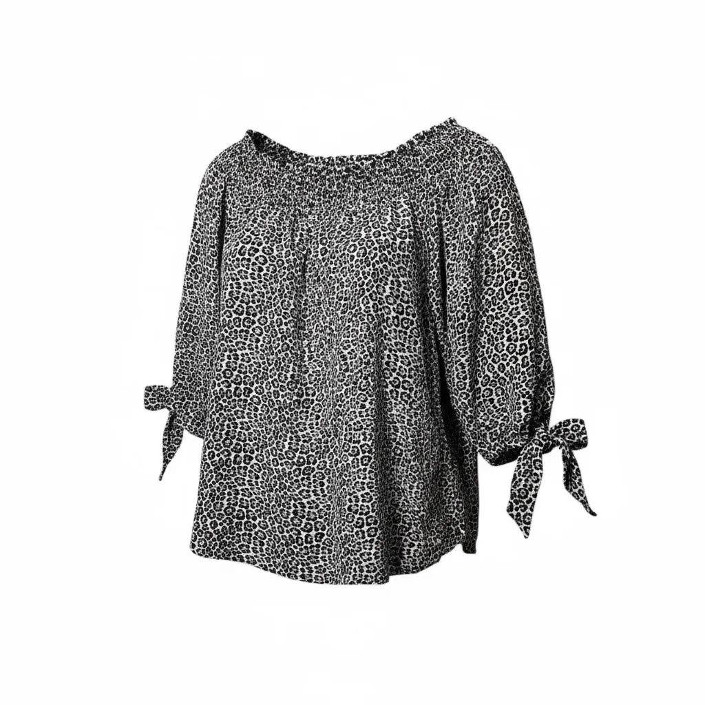 EUC MICHAEL MICHAEL KORS Leopard Print Blouse with Tie Sleeves MK Boho - Image 2