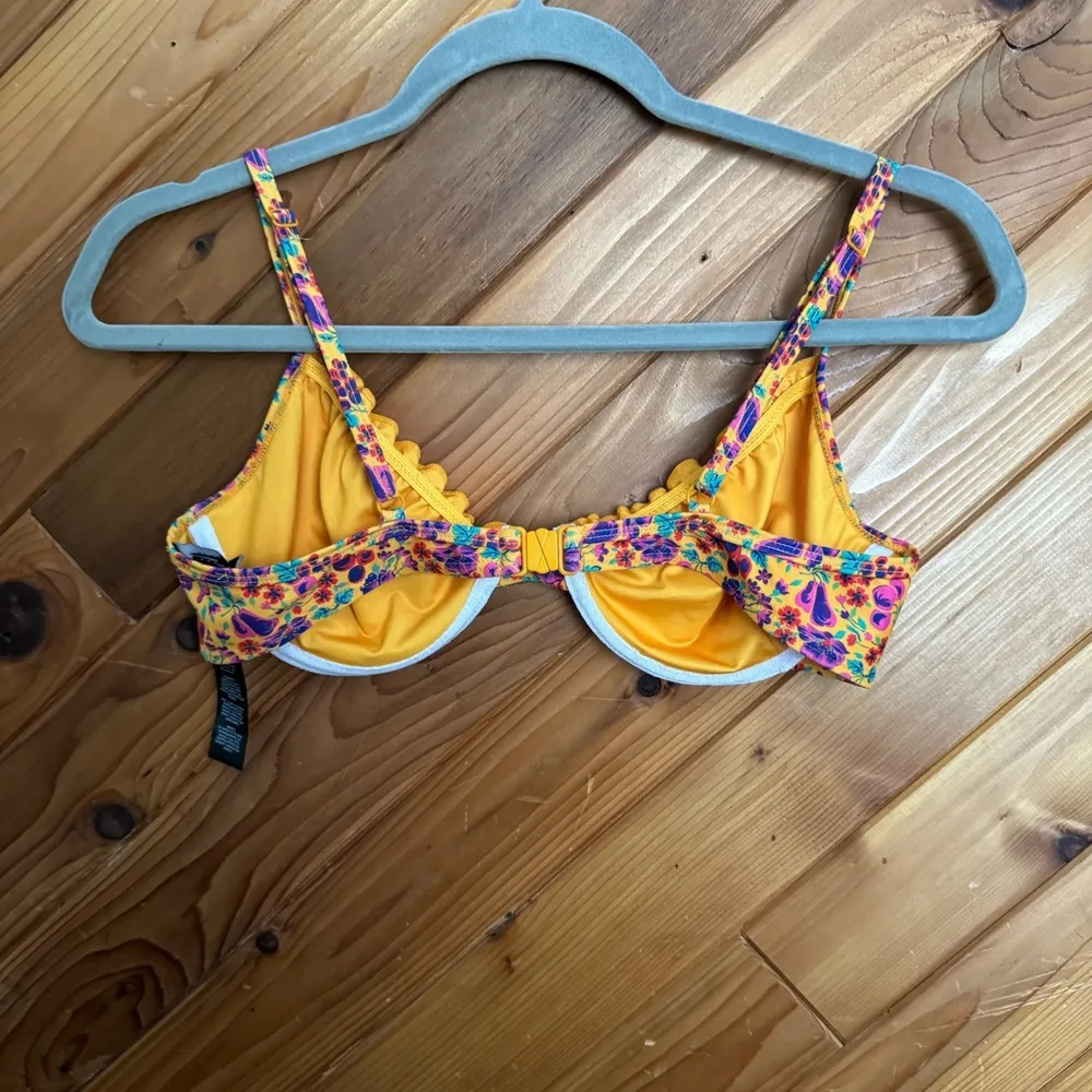 Nasty Gal Ditsy Fruit Print Underwire Bow Bikini Bra - Image 3
