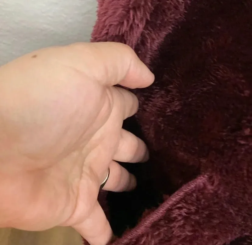 NWOT-Zenana Burgundy Fuzzy Pocket Hooded Vest M - Image 5