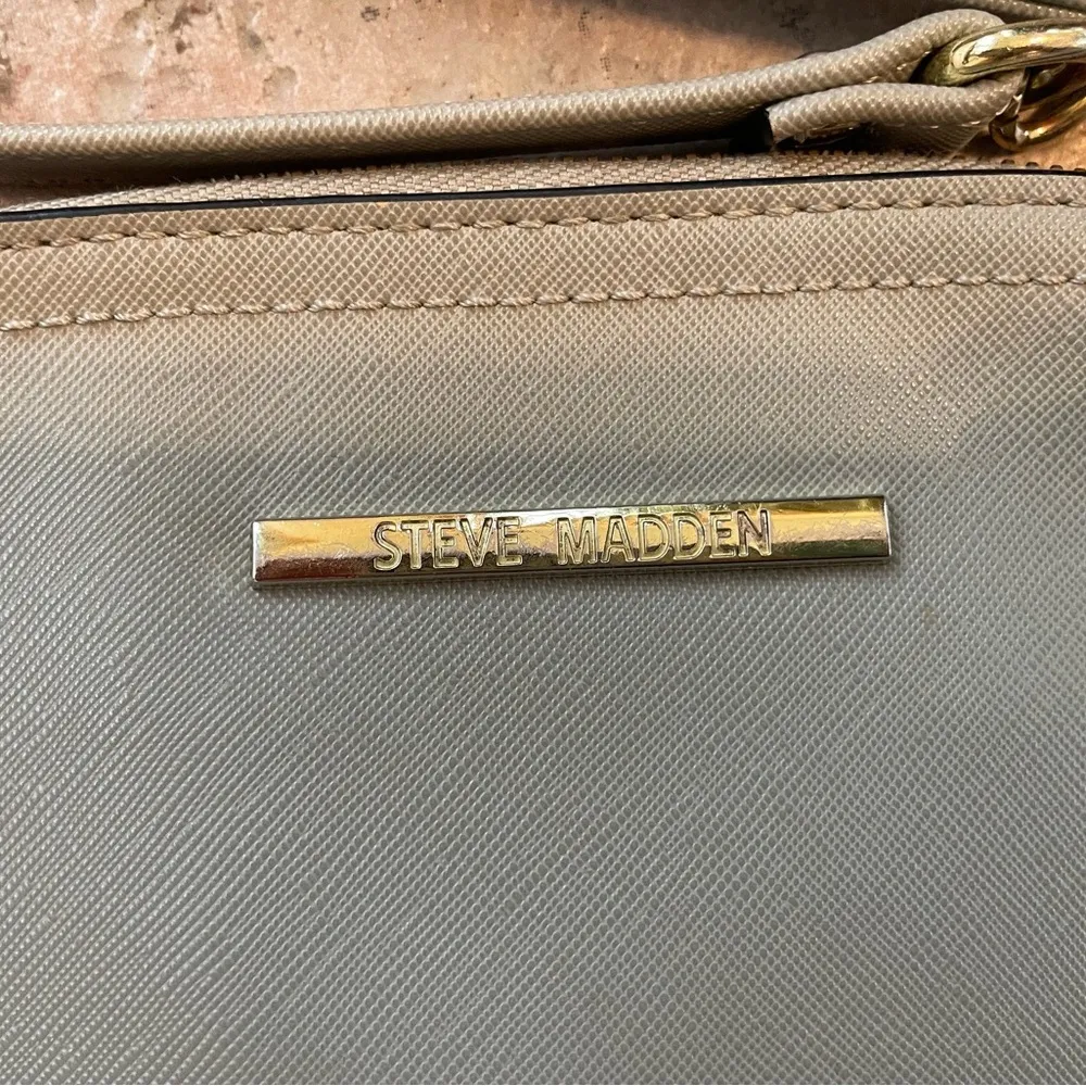 Steve Madden BMAGGIE Dome Crossbody Bag - Image 2