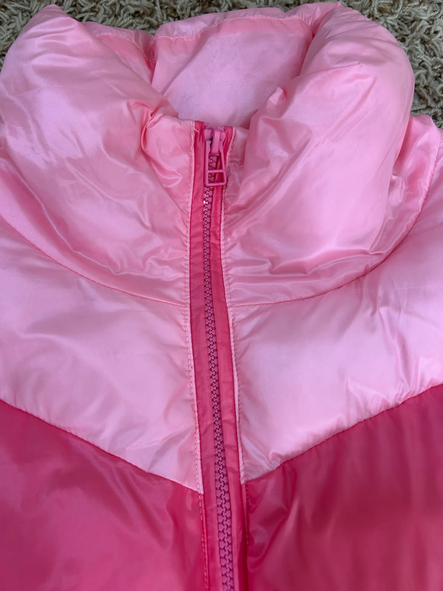 H&M Pink and White Cropped Puffer Jacket - Image 2