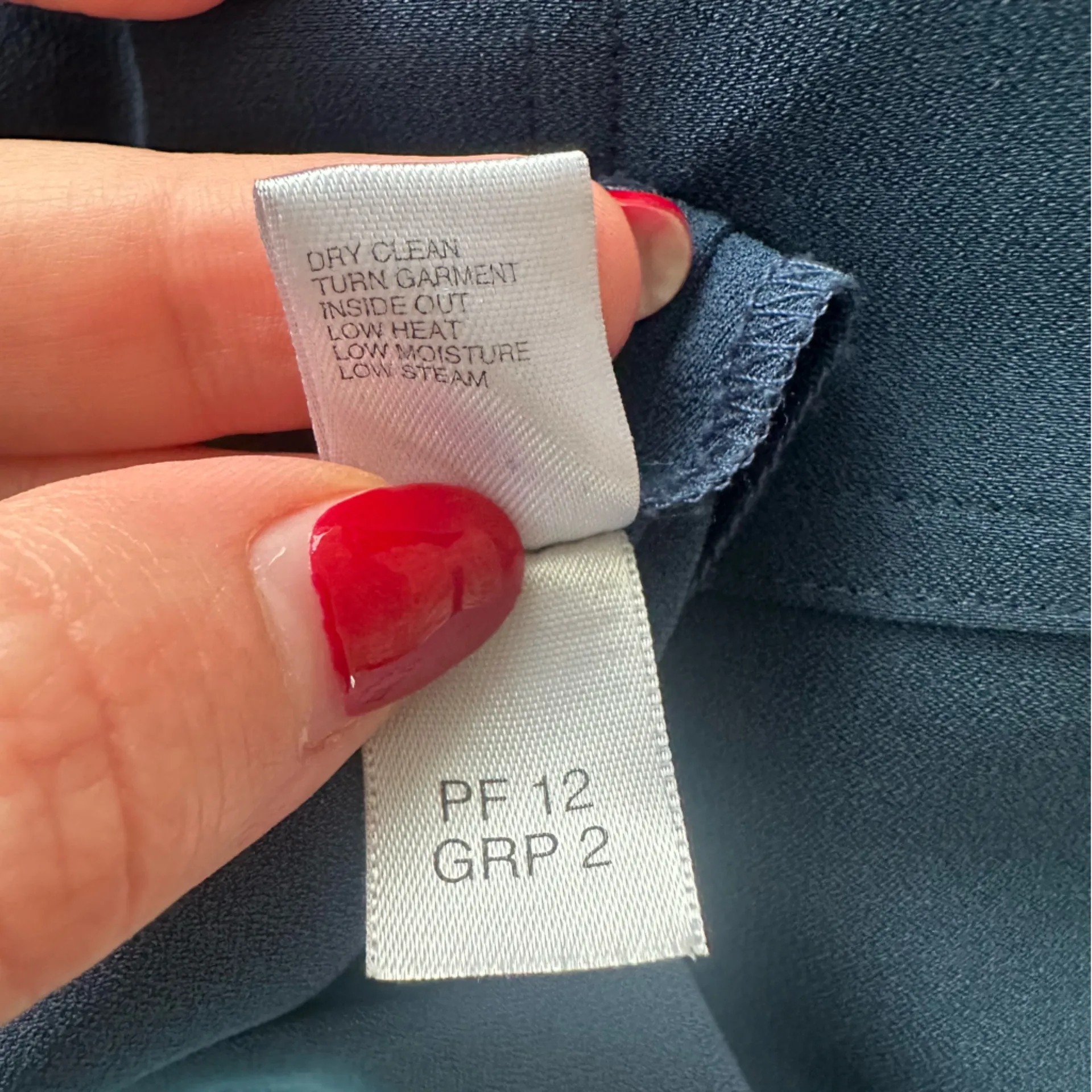 St. John Navy Tie Drop Blouson Waist Dress Women’s 6 Half Sleeves Classic - Image 10