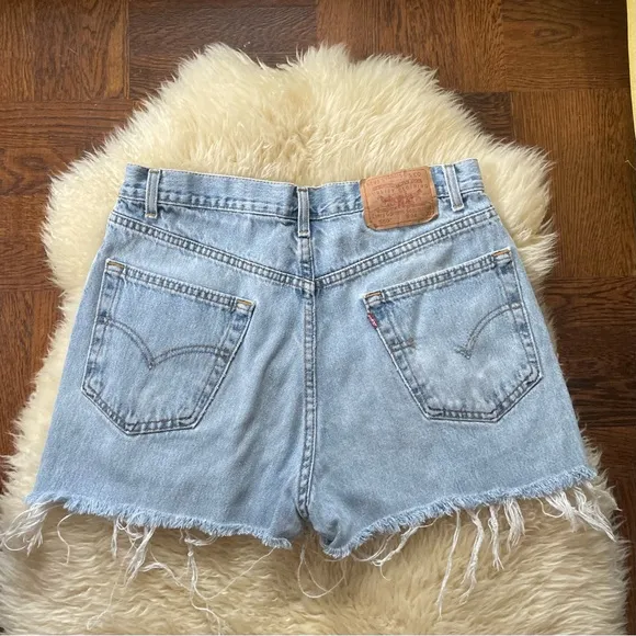 Vintage Levi’s 550s cut offs 90s vintage light wash jeans - Image 2