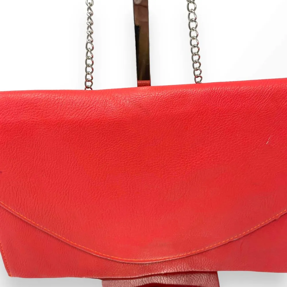 00s WB Vintage Red Chain Link Crossbody Purse - Image 7