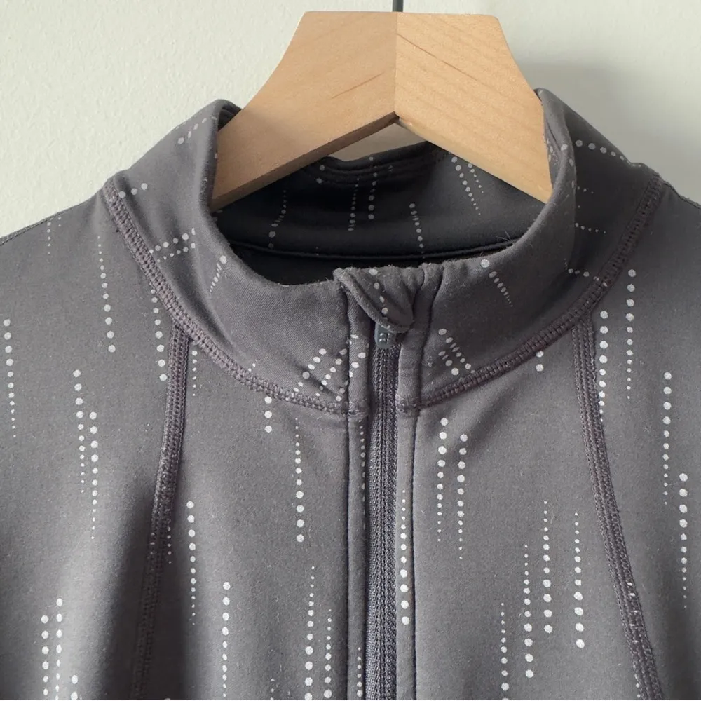 Sweaty Betty Black Jacket with mock neck Collar long sleeve full zip thumb holes - Image 3