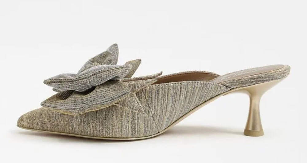 NEW Circus By Sam Edelman Fiona Bow Mule Heel Color: Soft Gold Metallic - Image 5