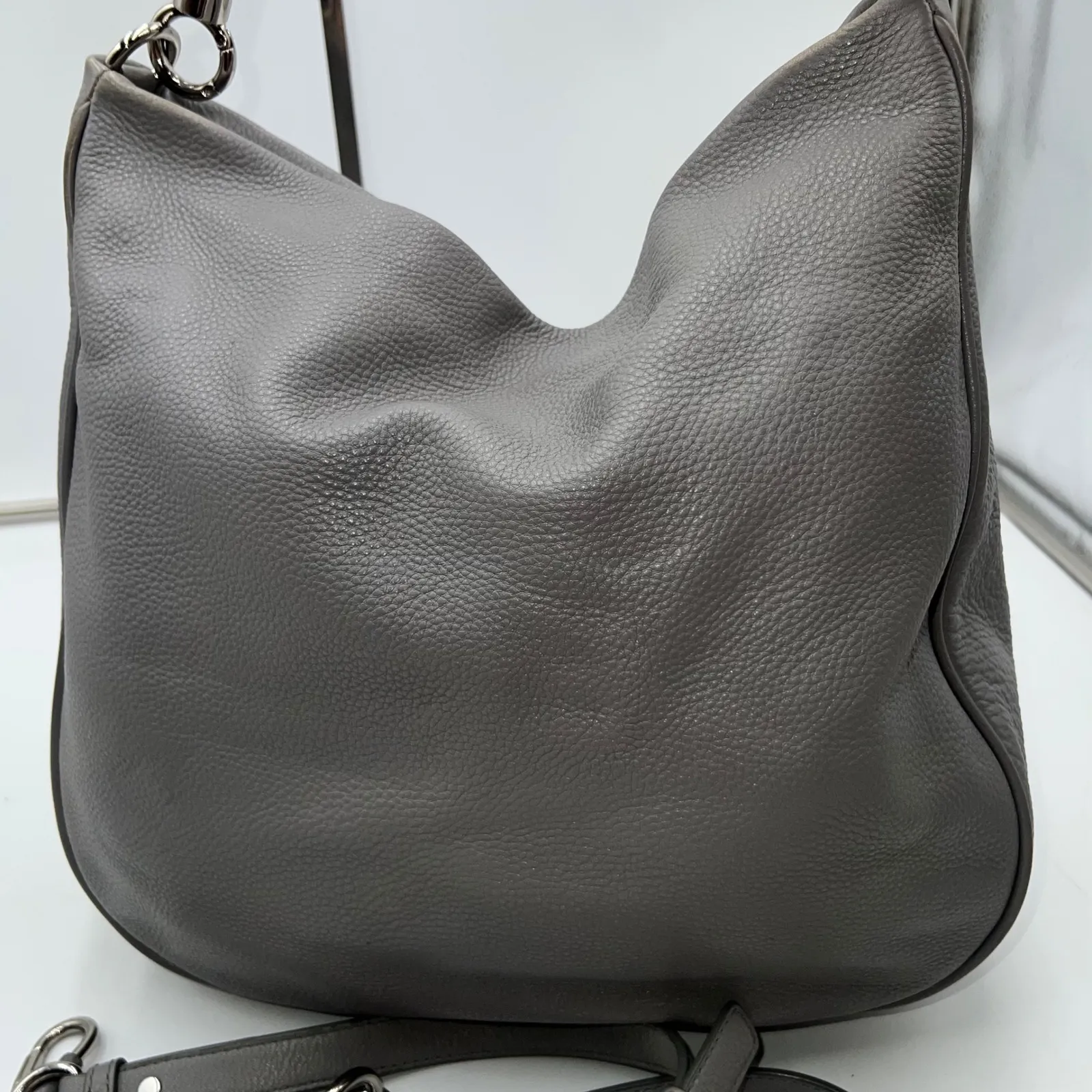 Marc by Marc Jacobs Gray Leather Shoulder Bag Crossbody Hobo Designer Purse - Image 4