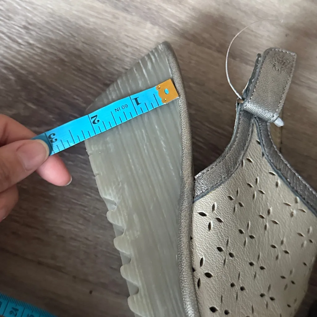 Fly London Women's Gray and Cream Sandals Metallic Peep toe Wedge Slingback - Image 11