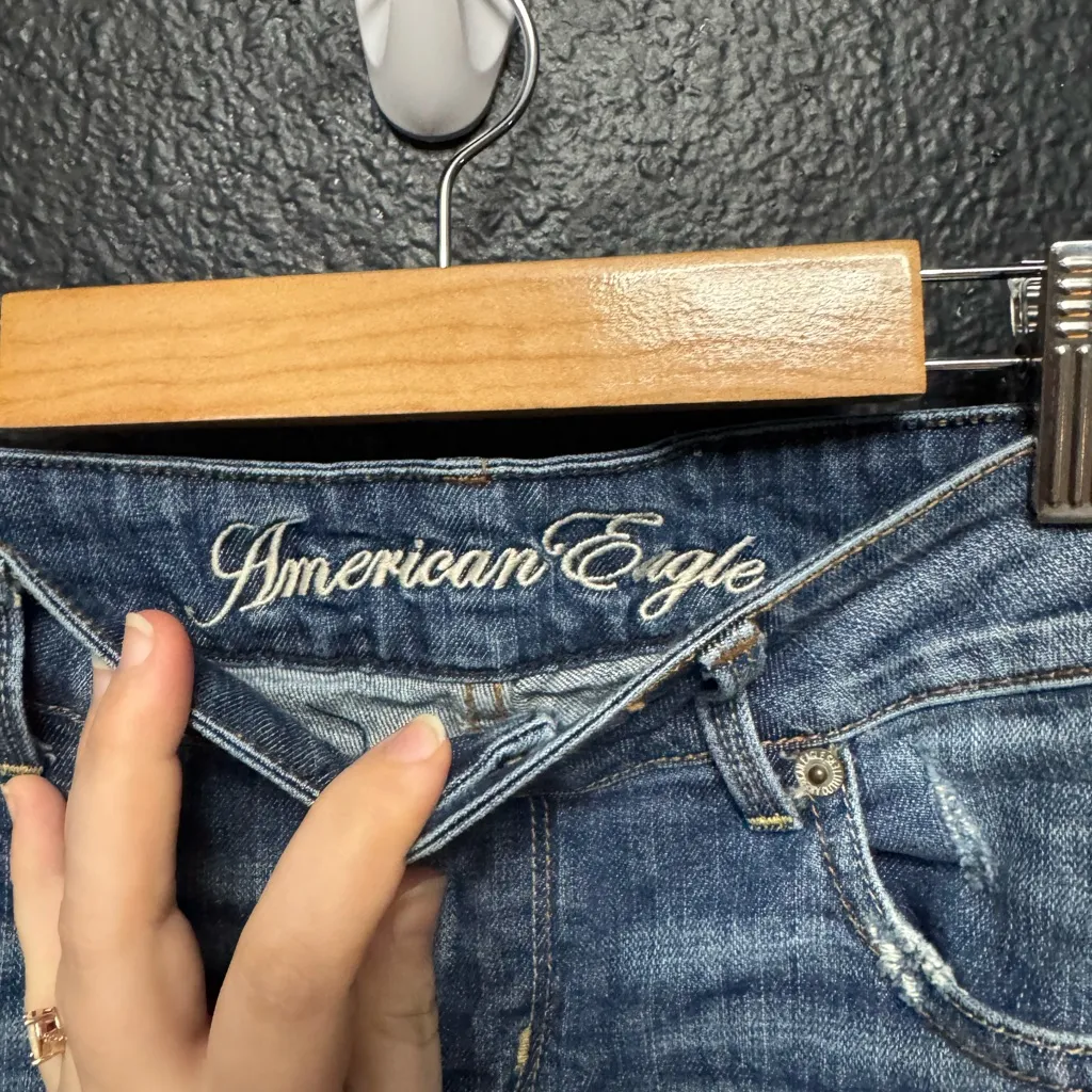 American Eagle Outfitters Medium Wash Low Rise Straight Denim Jeans Size 8 - Image 2