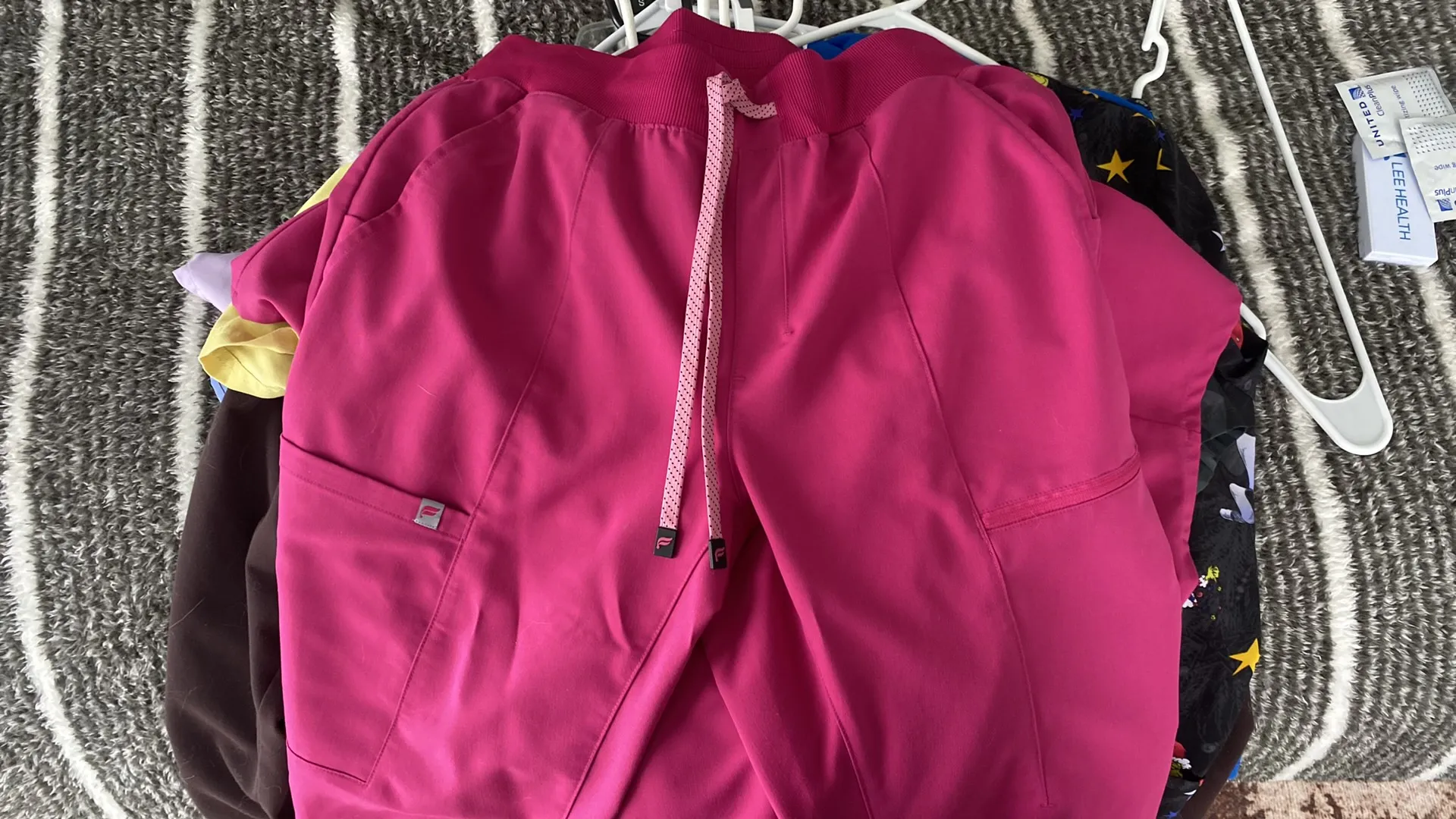 Fabletics  Scrub Set - Image 6