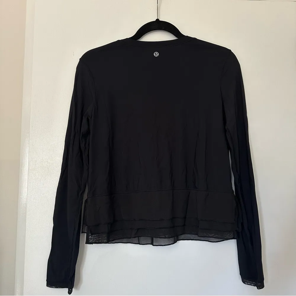 Lululemon  Women’s Sole Training Long Sleeve Tulle Hem Top Black - Image 3