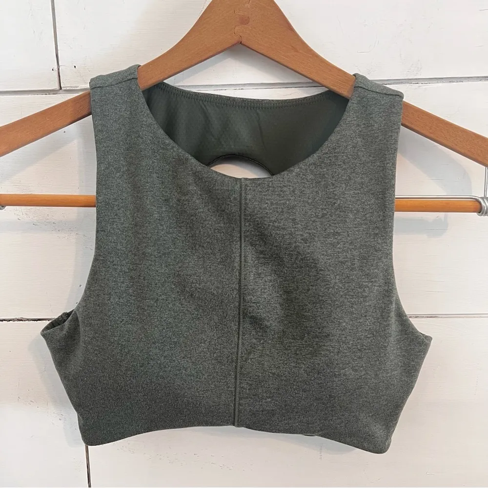 P’TULA Bare Form Curve Bra. Size Small. New Without Tags. Green - Image 3