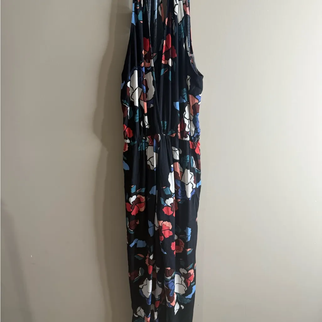 Astr the Label high v neck halter  Sleeveless Jumpsuit small - Image 2