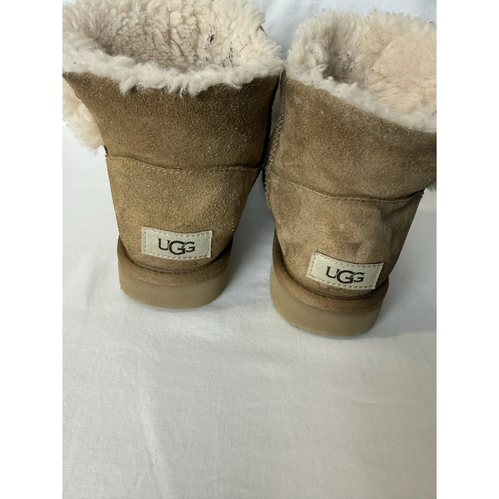 UGG Women's Mini Bailey Button II boots chestnut suede with sheepskin Size 7 - Image 6