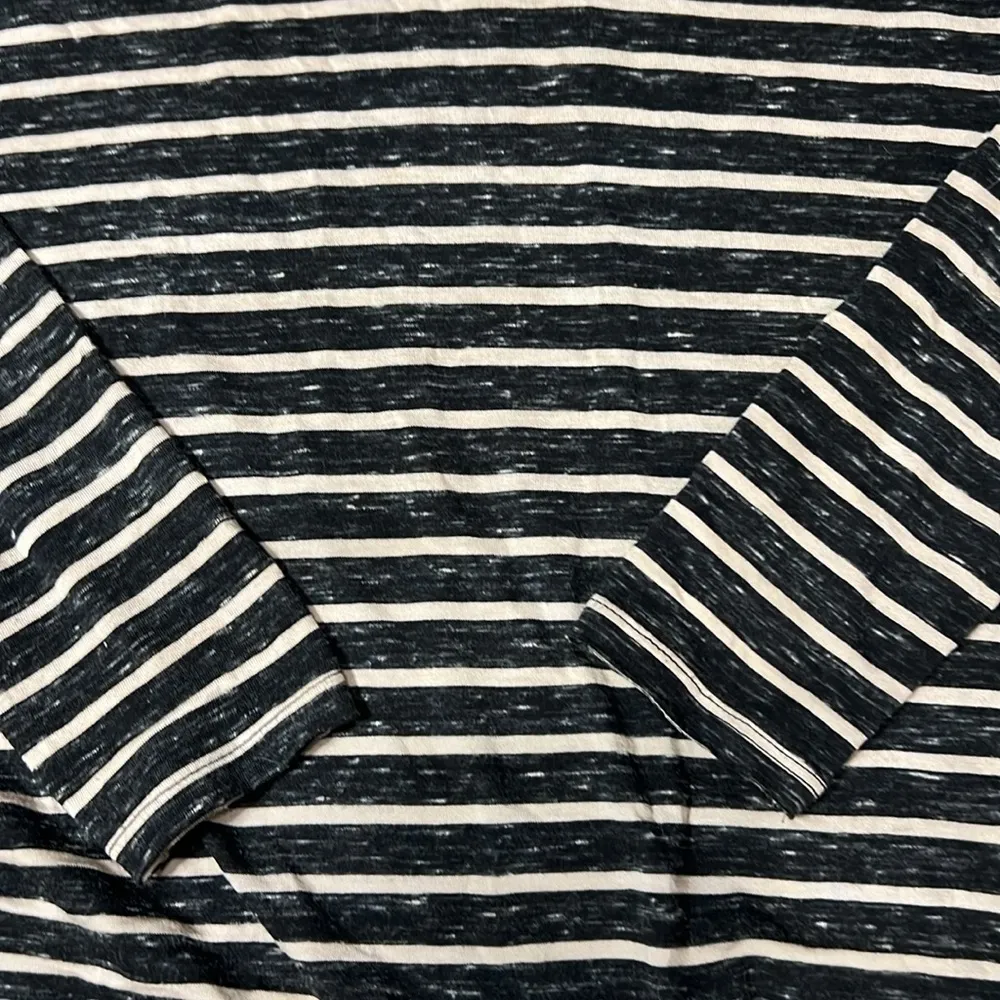 We The Free Small Striped Top T-shirt. Oversized Boxy Fit. V Neck 3/4 Sleeves - Image 2