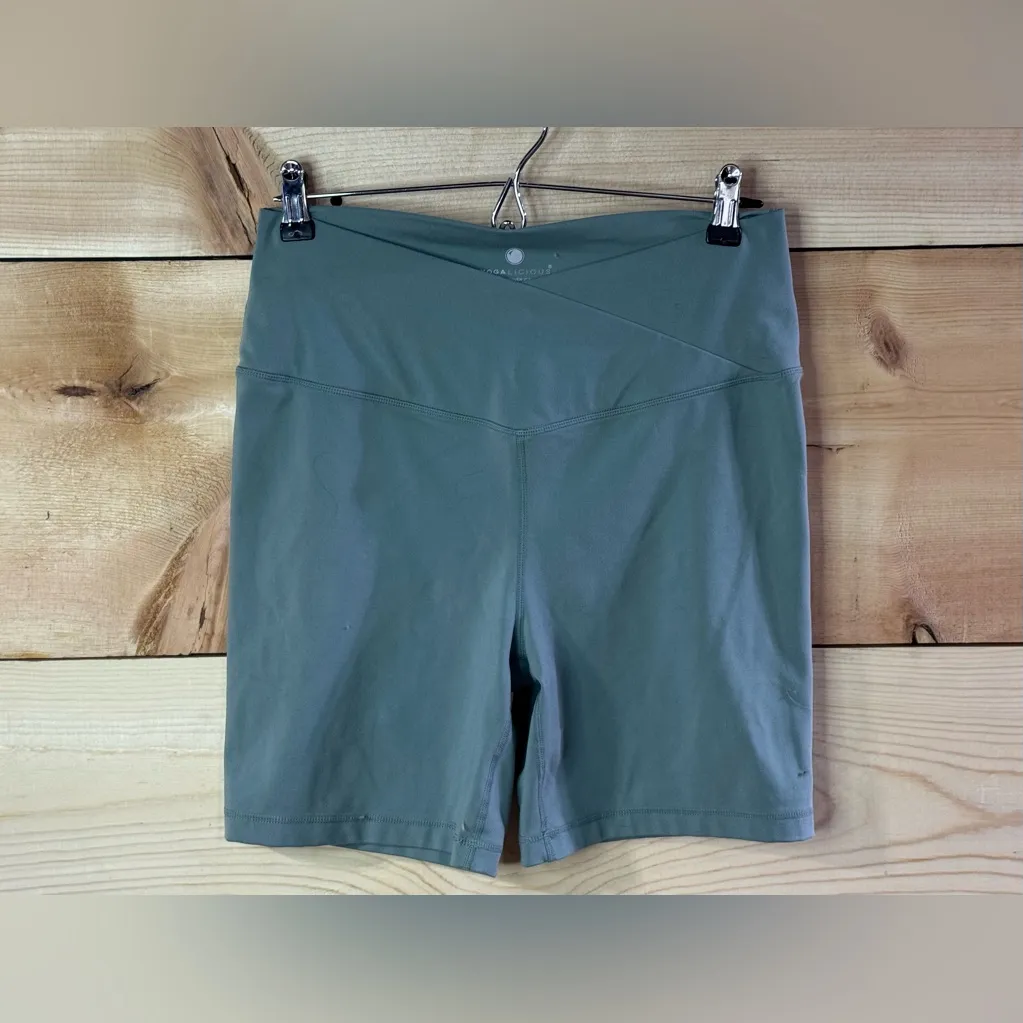 Yogalicious Lux Crossover Biker Shorts - Image 2