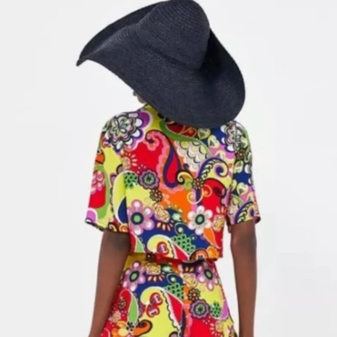 Psychedelic Floral Tie Front Crop Blouse - Image 3