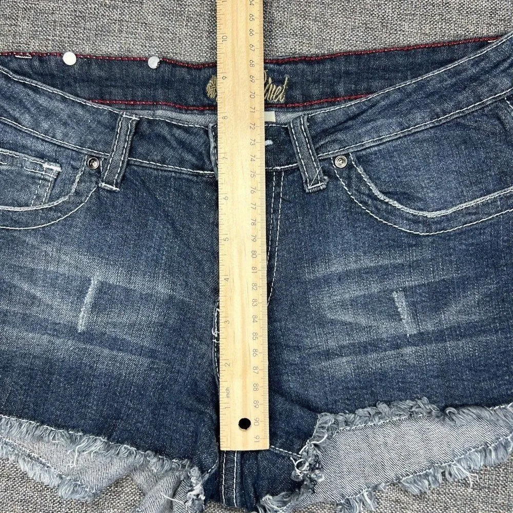 Red Rivet Jean Shorts Size‎ 7 Denim Cut Off Frayed Raw Hem Thick Stitch Pockets - Image 5
