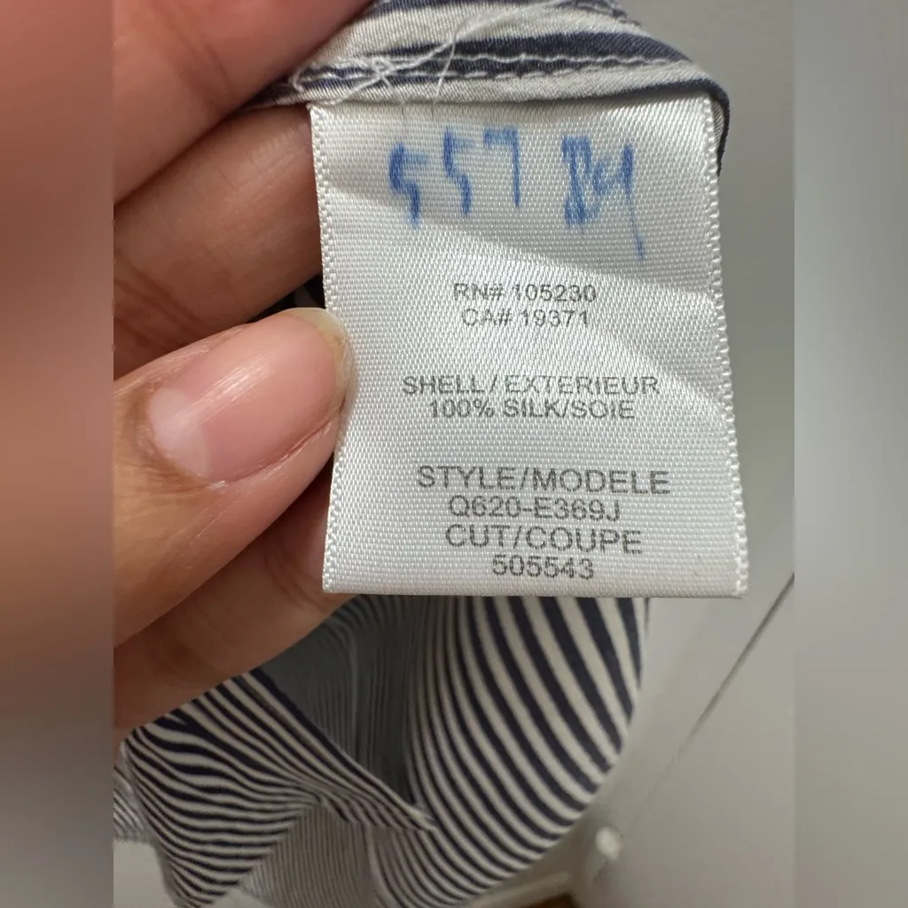 EQUIPMENT FEMME Blue Cream Stripe 100% Silk Collared Formal Evening Blouse Sz S - Image 4