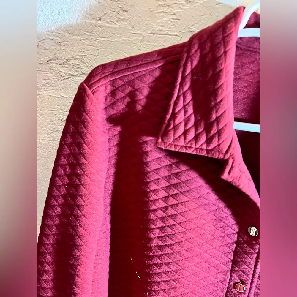 Jones NY burgundy Red Textured Button-Up Shirt/Shacket, quilted, casual, comfy - Image 6