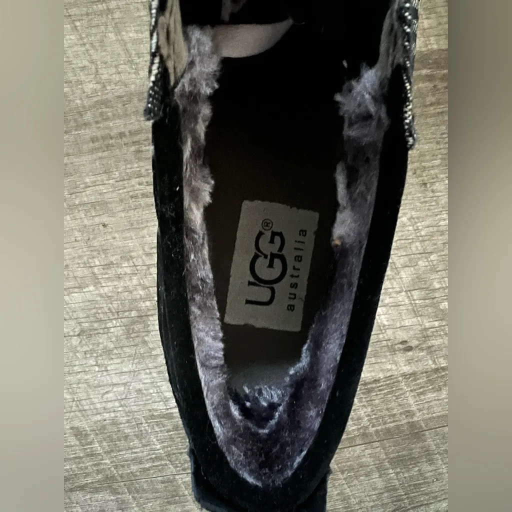 UGG Australia Vintage Fur Sneakers for Women, Size 11 - Black/Grey New In Box - Image 11