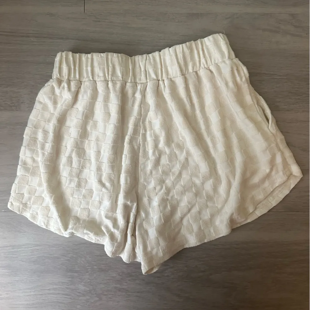 Bailey Rose Cream Checkered Terry Cloth Shorts - Image 3