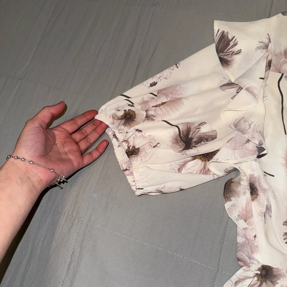 Express Floral Sheer Blouse size Large - Image 2