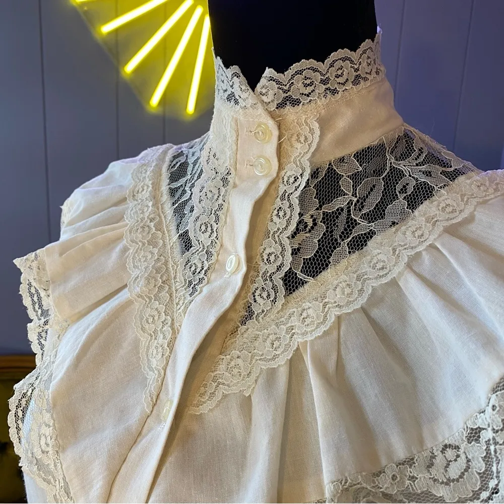 Vintage 80s Does Victorian California Connection Lace Praire Dark Romance Blouse - Image 3