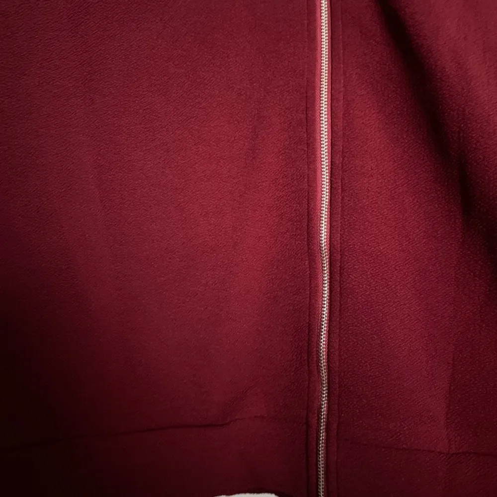 Emily Rose lace sleeves XXL Wine Floral Sleeves Zip Up Jacket NEW - Image 3