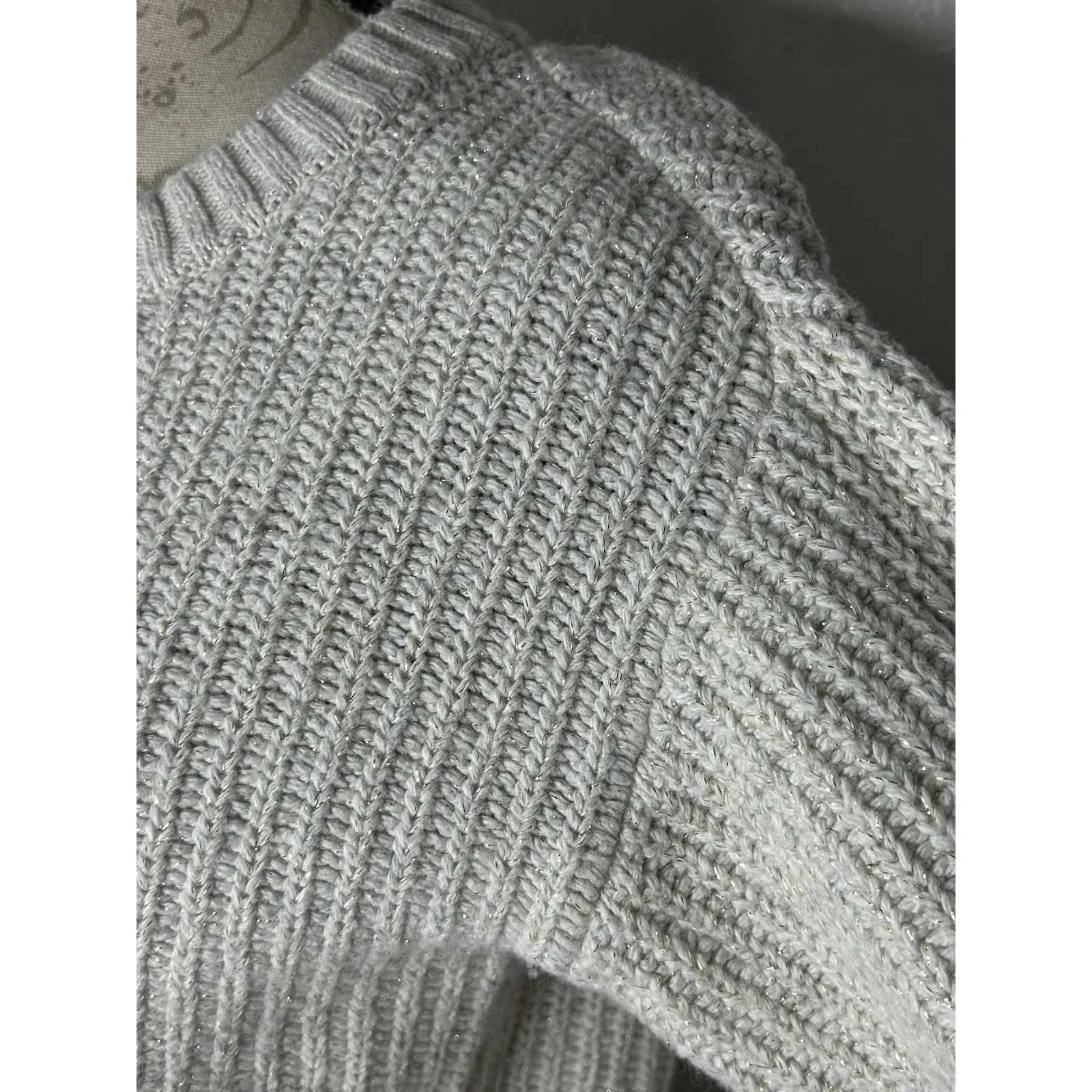 TOMS Creamy Metallic Gold Lurex Split Hem Sweater Size Medium - Image 5