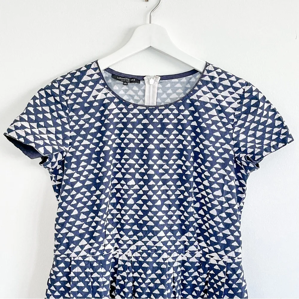 Lafayette 148 Gina Geo
Print Pleated Triangle Blue and White Sheath Dress Size 4 - Image 3