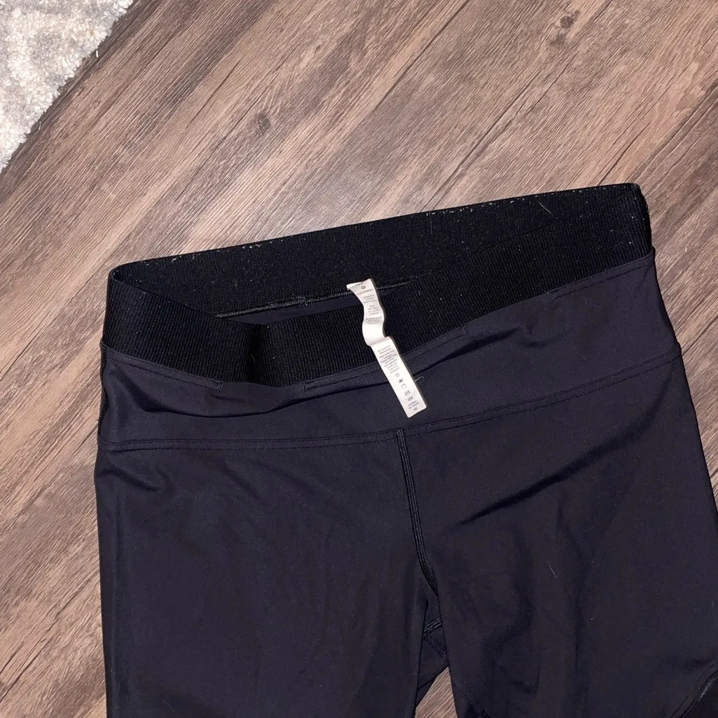 Lululemon Black leggings Size 12 - Image 4