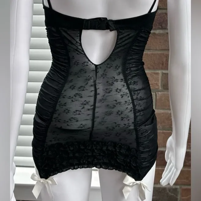 Victoria’s Secret Sexy Little Things push-up bra w/corset garter belt‎ size 34B - Image 15