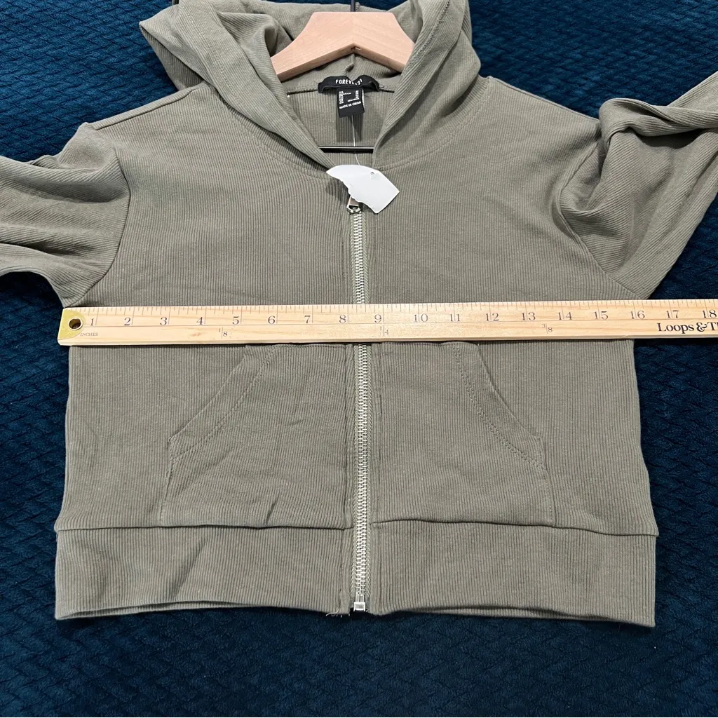 Forever 21 Olive Green Ribbed Women's Zip Front Cropped Hoodie‎ Jacket Size M - Image 11