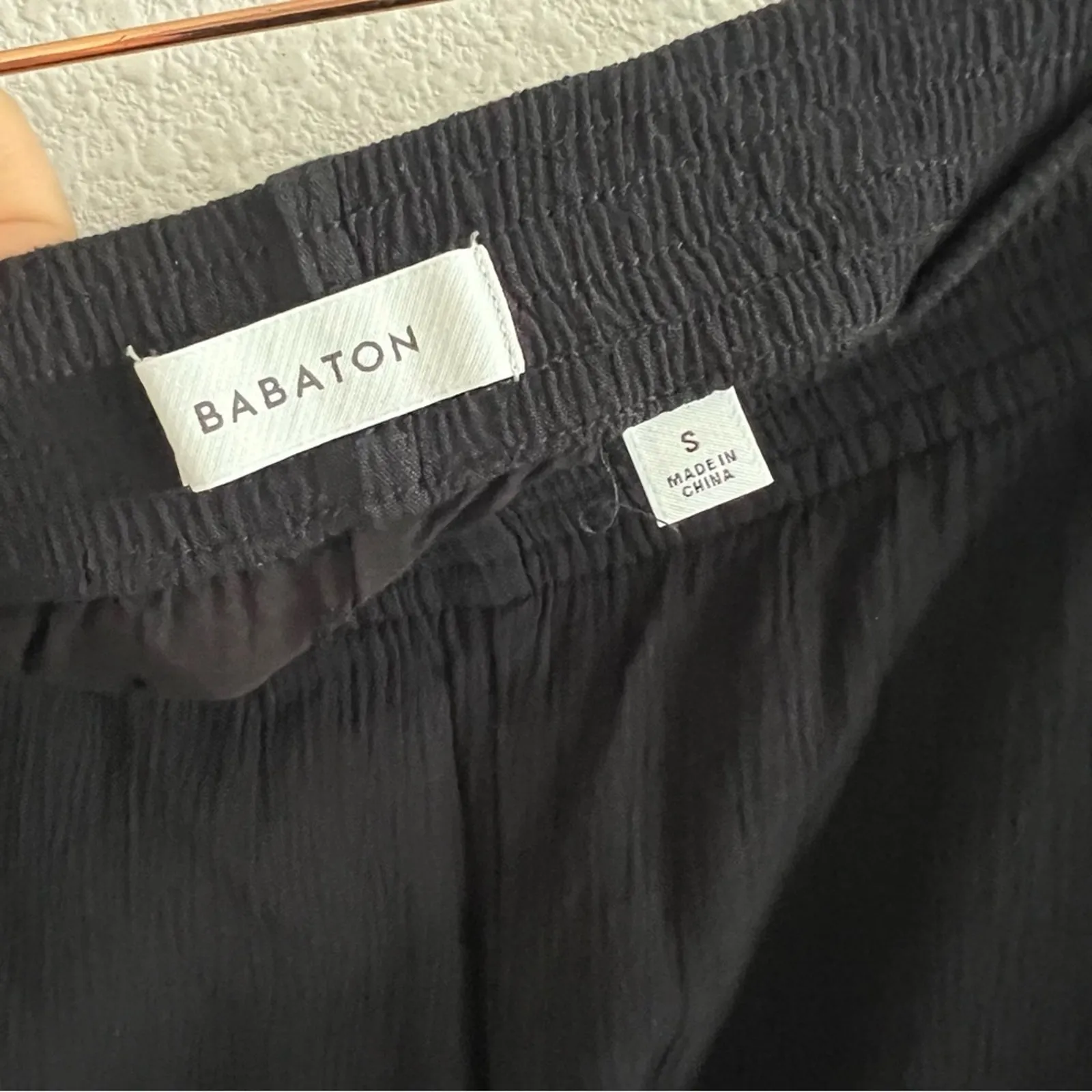 Aritizia Babaton Cohen Black Pull on Crepe Slim Ankle Crop Pants Small - Image 2