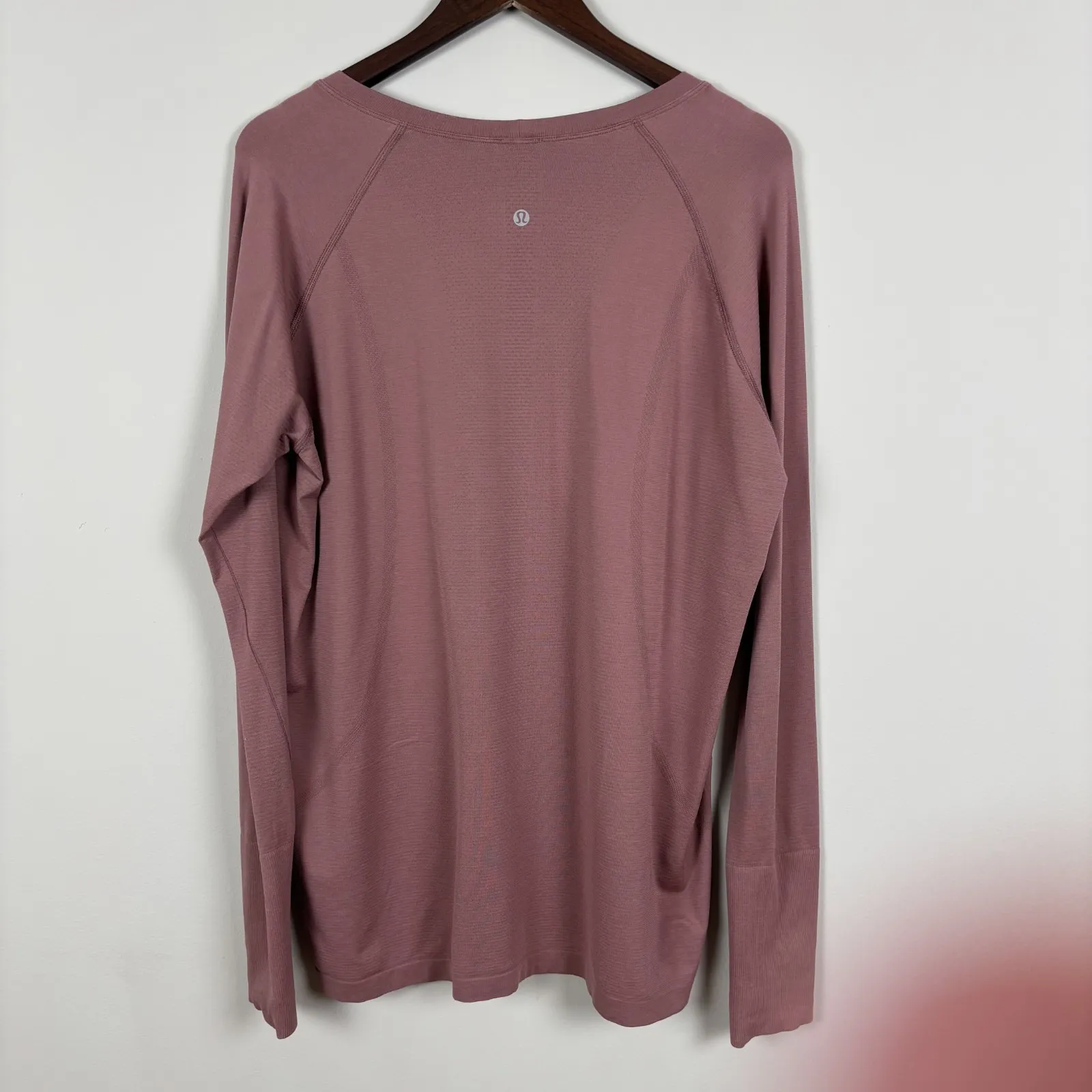 Lululemon Swiftly Tech Top Long Sleeve 2.0 Women 18 Mauve Pink Active Athleisure - Image 5